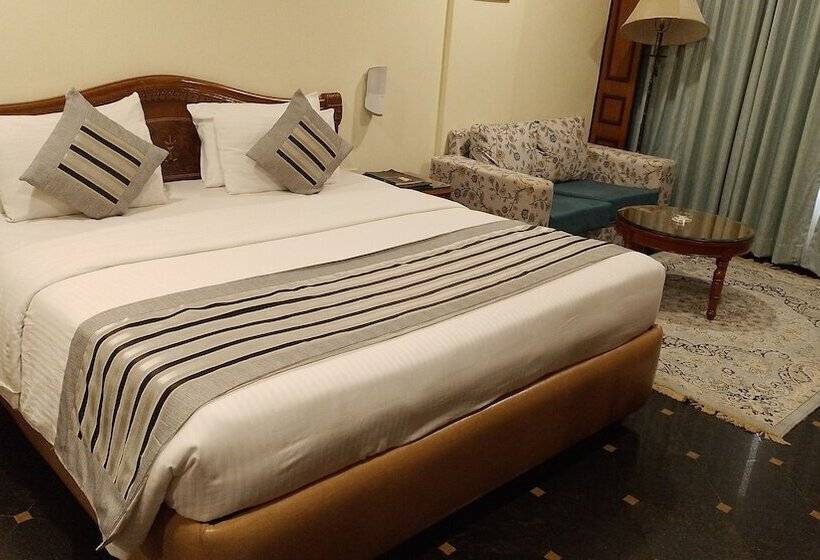 اتاق لوکس, Empires Hotel Bhubaneswar