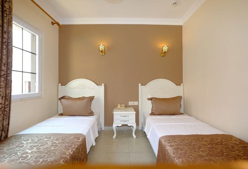 اتاق اساندارد با چشم‌انداز جانبی به دریا, Enda Boutique Hotel Kalkan