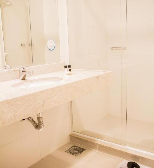 חדר דלוקס, Intercity Shopping Gravatai