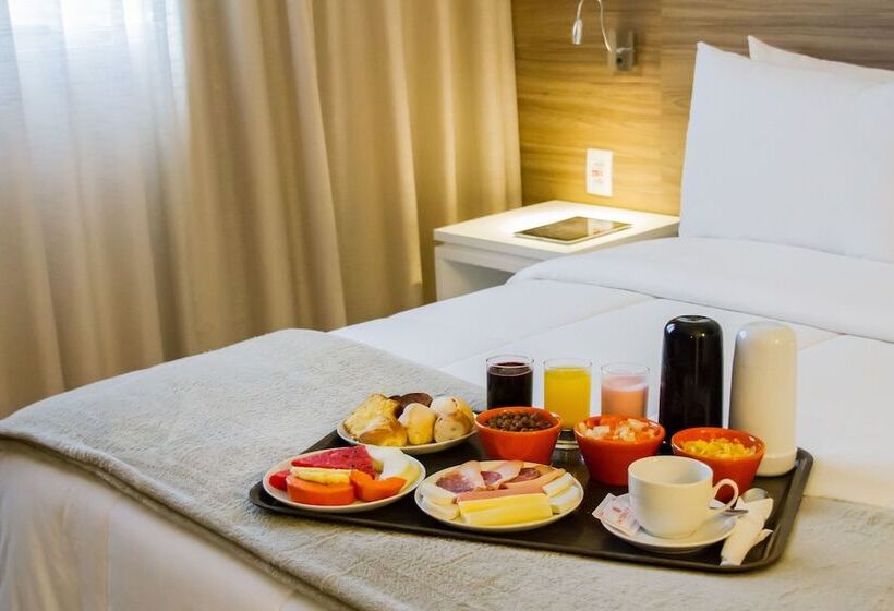 חדר דלוקס, Intercity Shopping Gravatai