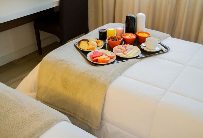 Номер Deluxe, Intercity Shopping Gravatai