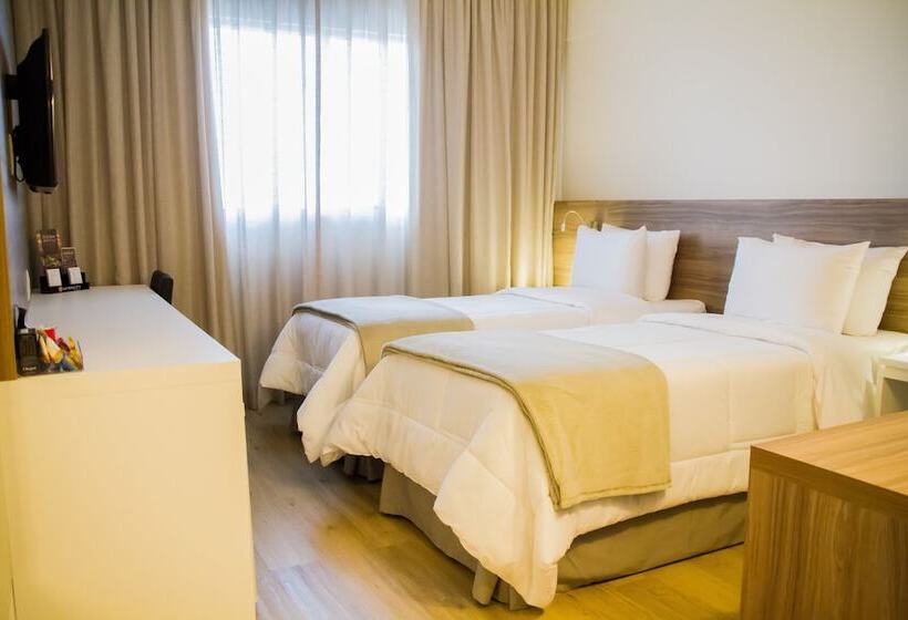 חדר דלוקס, Intercity Shopping Gravatai