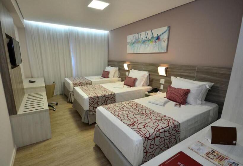 Deluxe 3 Pers. Værelse, It Itabira