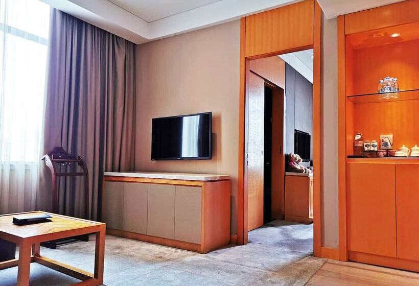 수피리어 스위트, Jinling Grand