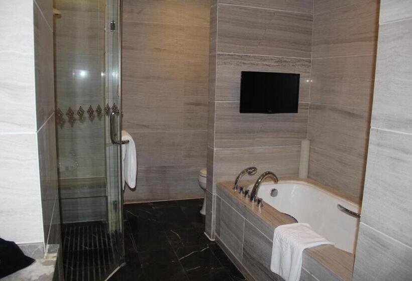 高级大房间, Jinling Grand