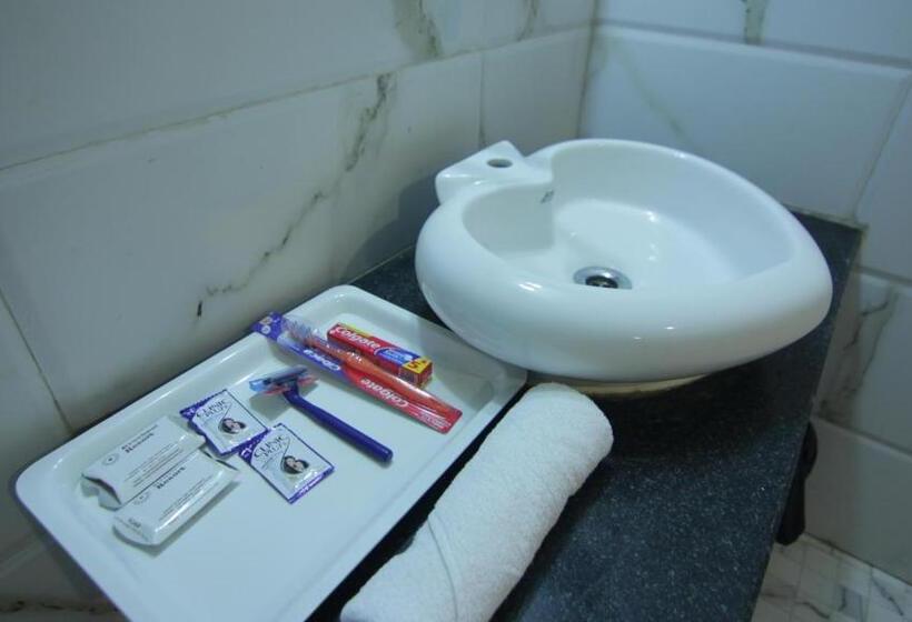 חדר אקזקיוטיב, Krushnai Resort