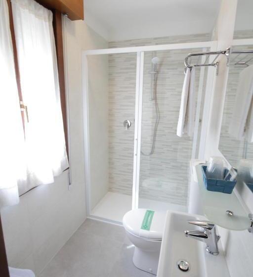 标准间, Serenella