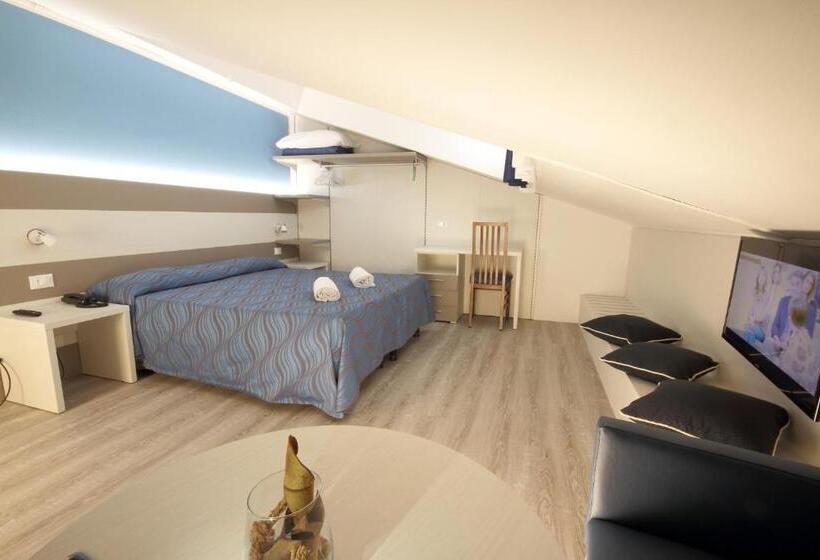 经济房, Serenella