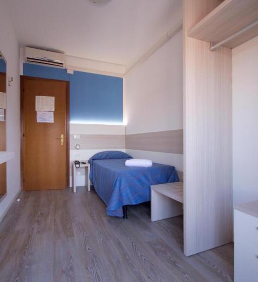 标准单人间, Serenella