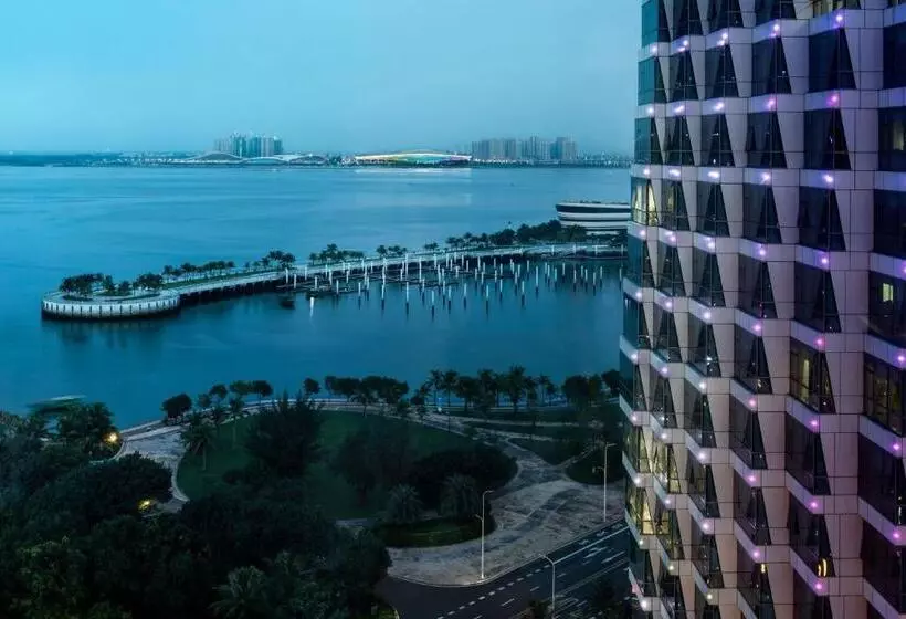 キングサイズベッドのデラックスルーム, Sheraton Zhanjiang