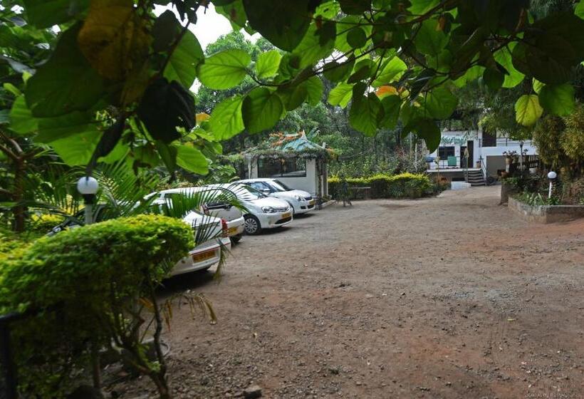 اتاق لوکس با بالکن, Spice Jungle Resort