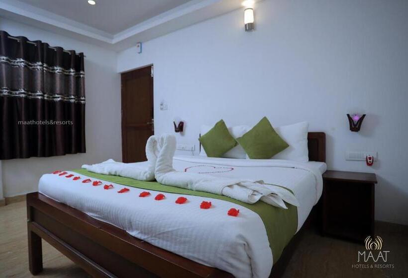 اتاق لوکس با بالکن, Spice Jungle Resort