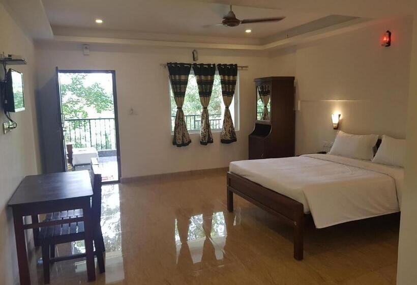 اتاق لوکس با بالکن, Spice Jungle Resort