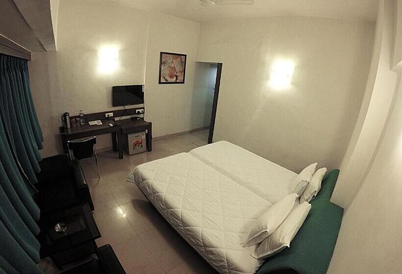 اتاق لوکس, Tex Palazzo