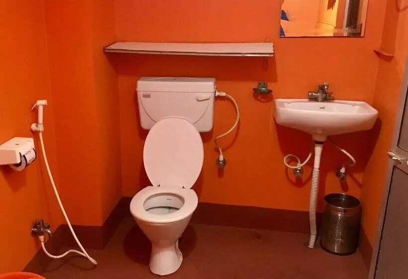 バルコニー付きデラックスルーム, Kundanbazar Guest House