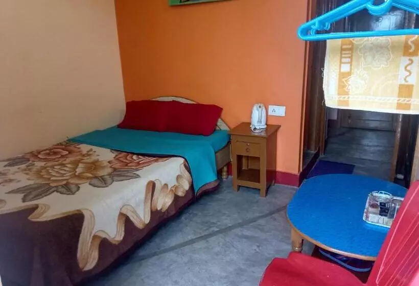 エコノミーシングルルーム, Kundanbazar Guest House