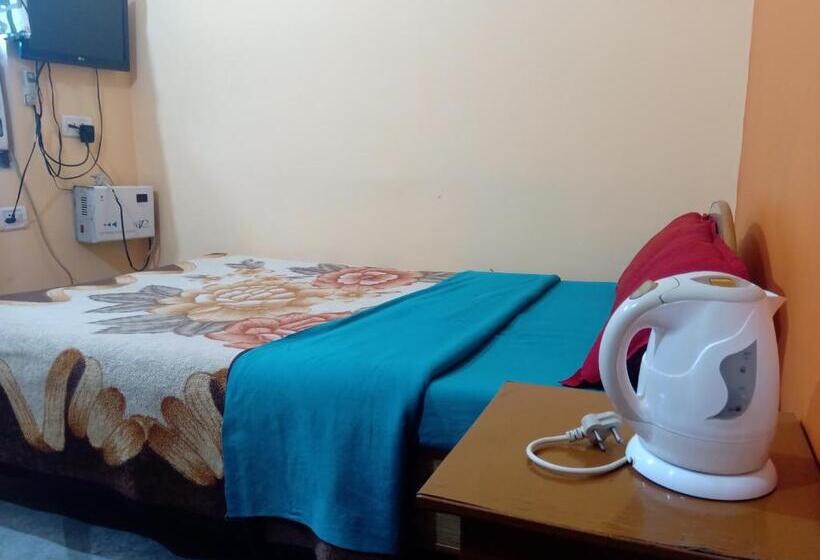 اتاق لوکس یک تخته, Kundanbazar Guest House