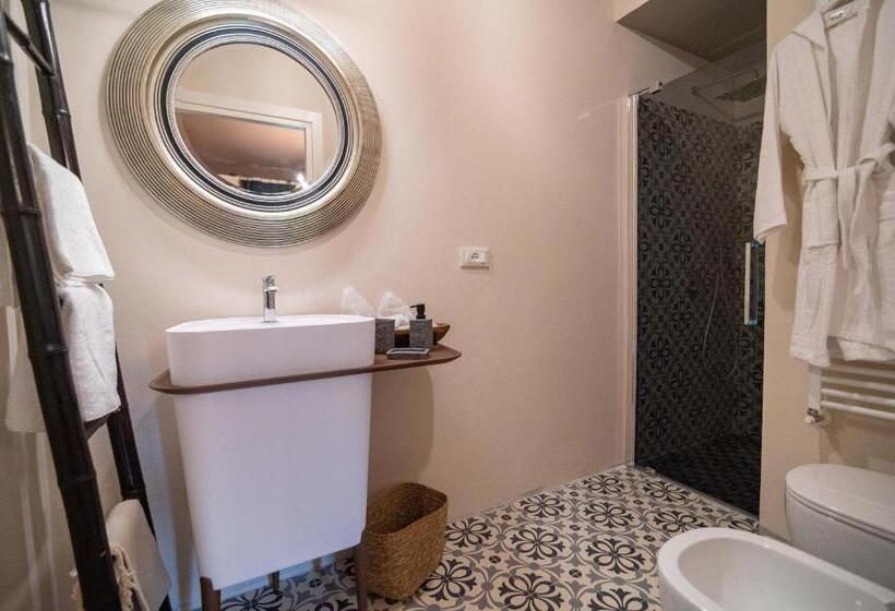 家庭小型套房, Casabella 22