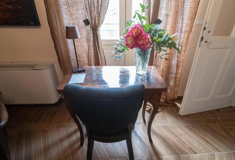 家庭小型套房, Casabella 22