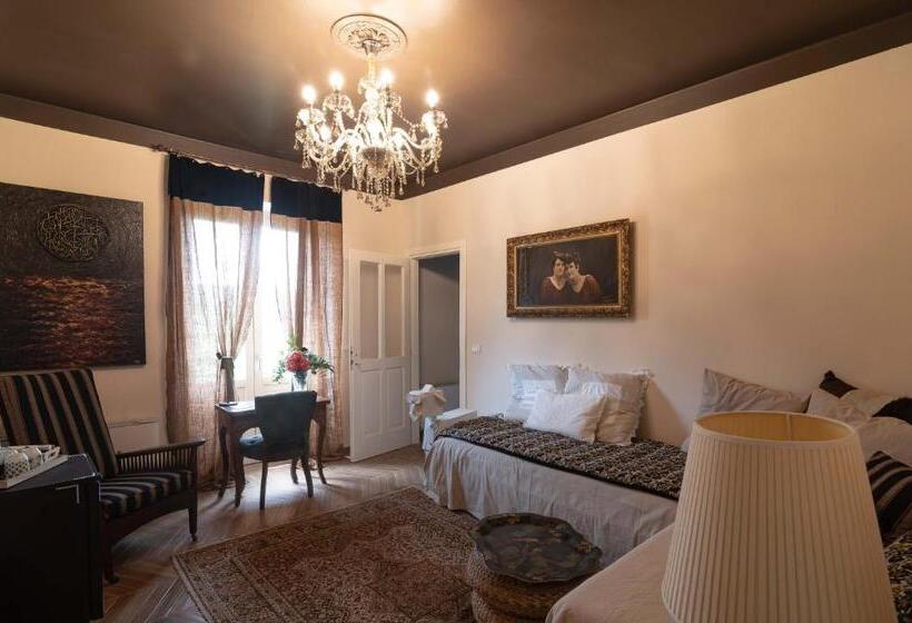 家庭小型套房, Casabella 22