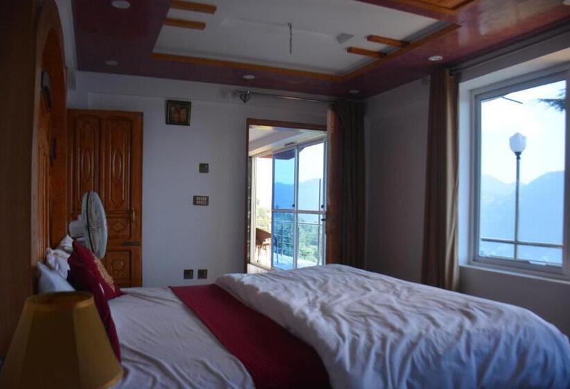 سوئیت جونیور با چشم‌انداز کوهستان, Eagle Nest Cottage, Kala Bagh