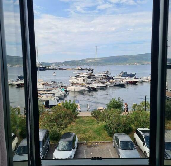 اتاق لوکس, Opera Apartments