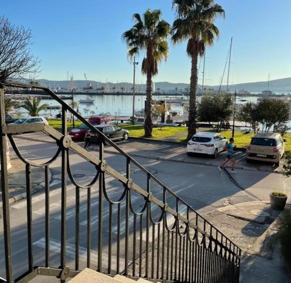 اتاق استاندارد با چشمانداز کوهستان, Opera Apartments