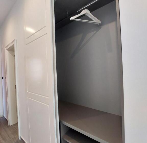 آپارتمان 1 خوابه با چشم‌انداز دریا, Opera Apartments