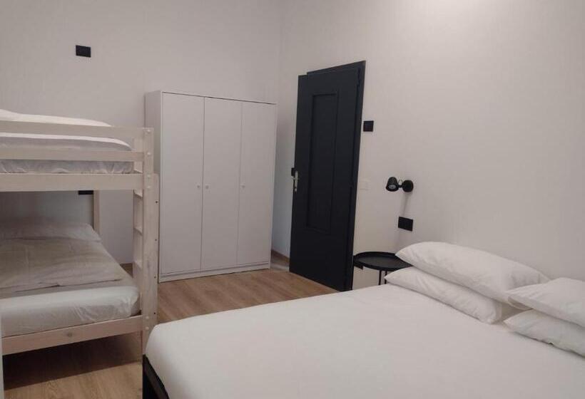 غرفة عائلية, Appartamento Vaia