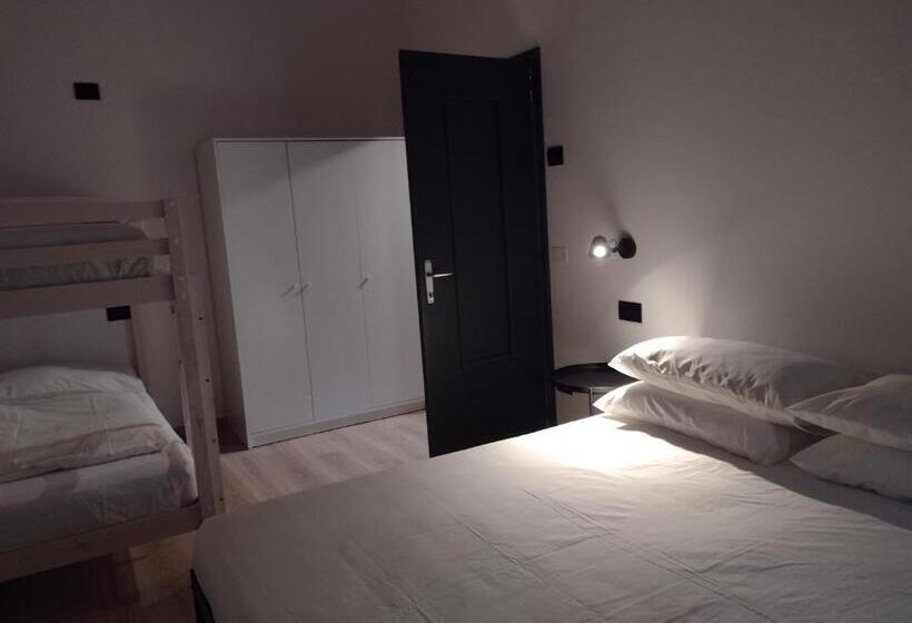 غرفة عائلية, Appartamento Vaia