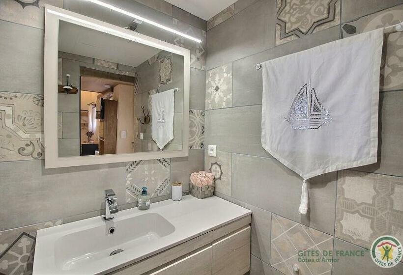 غرفة ديلوكس, Le Bel Arbre