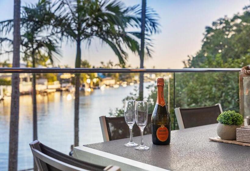 2 Bedrooms Apartment River View, #2 Hastings Street