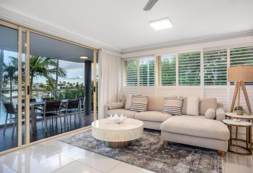 2 Bedrooms Apartment River View, #2 Hastings Street