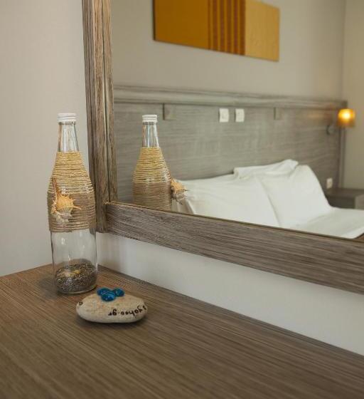 스탠다드 스튜디오, Anna Katerina Apartments