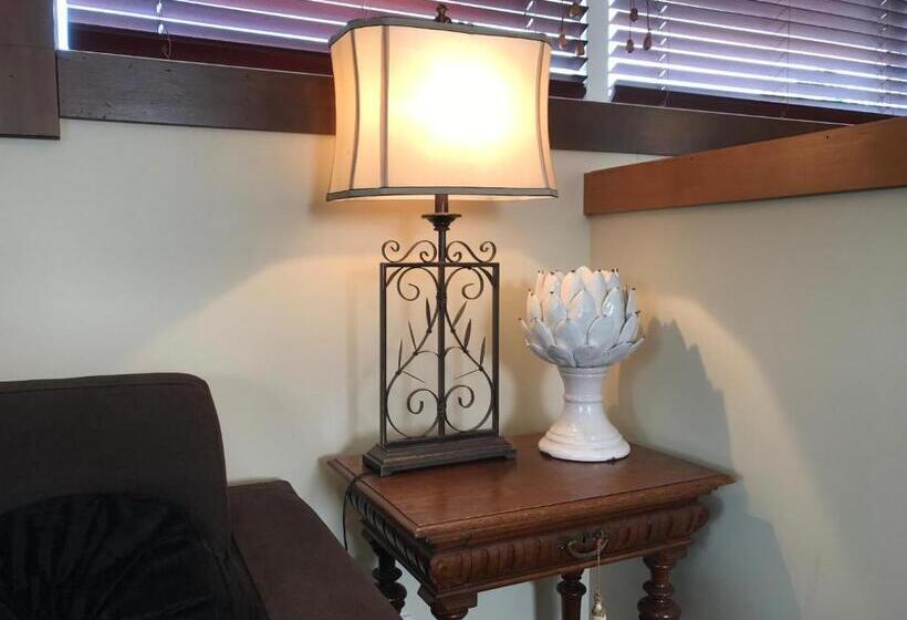 منزل غرفة نوم واحدة, Cambridge Coach House