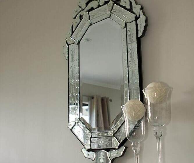 جناح, Cambridge Coach House