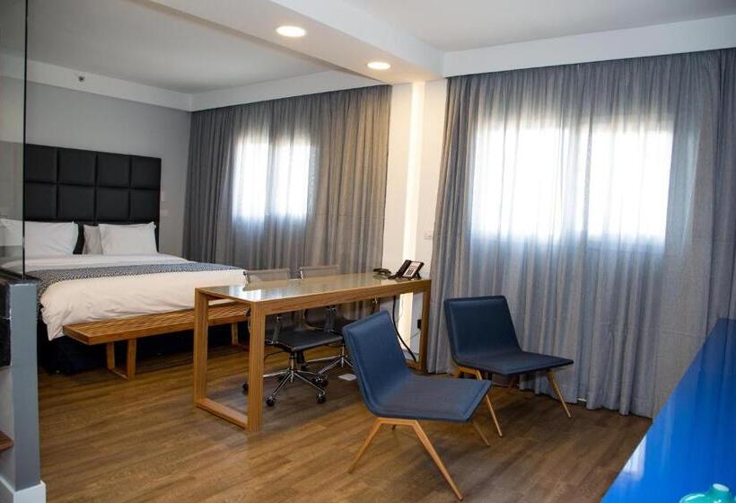 מיטת קינג בסוויטה, All Inn Sorocaba