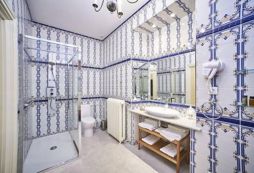 جناح إدارى, Chateau De La Richerie