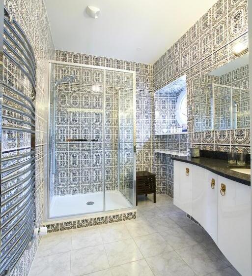 غرفة قياسية, Chateau De La Richerie