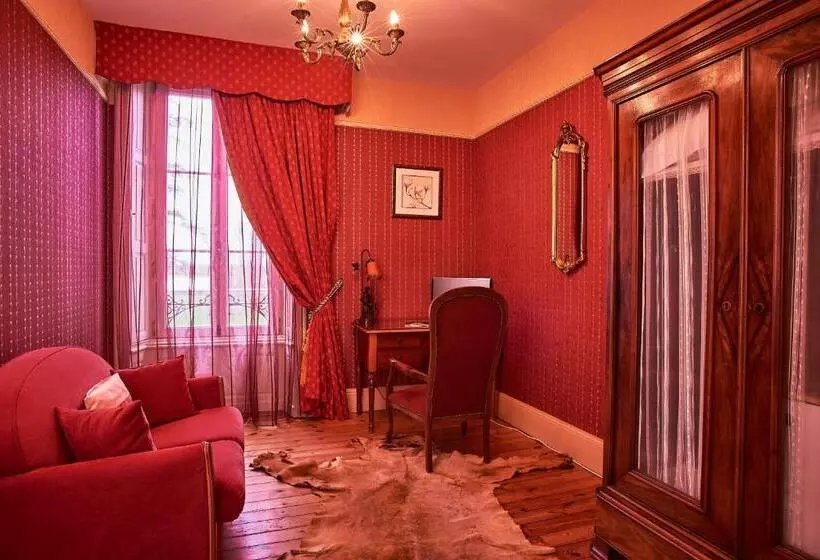 اتاق راحتی سه تخته, Chateau De La Richerie