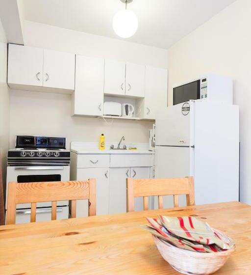 标准工作室, English Bay