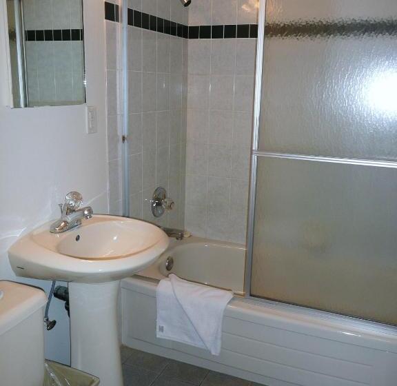 标准工作室, English Bay