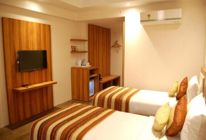 اتاق استاندارد با بالکن, Le Roi Udaipur