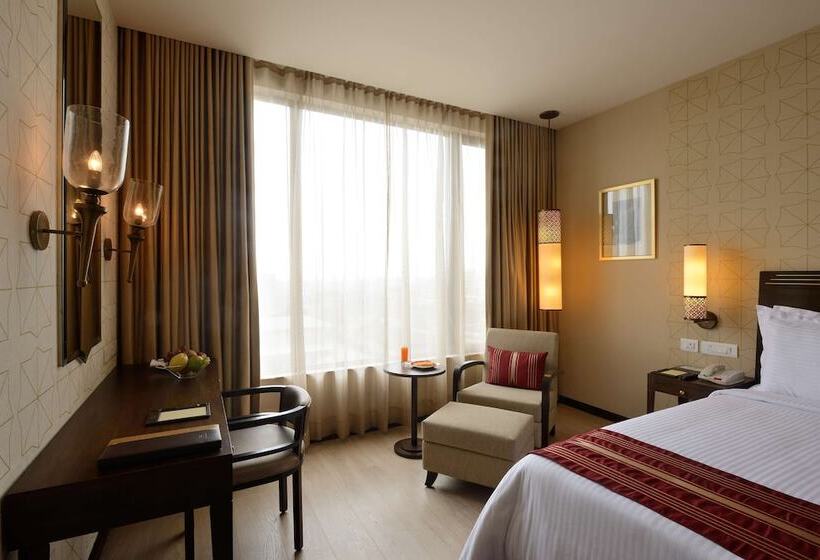 디럭스 룸, Marasa Sarovar Premiere