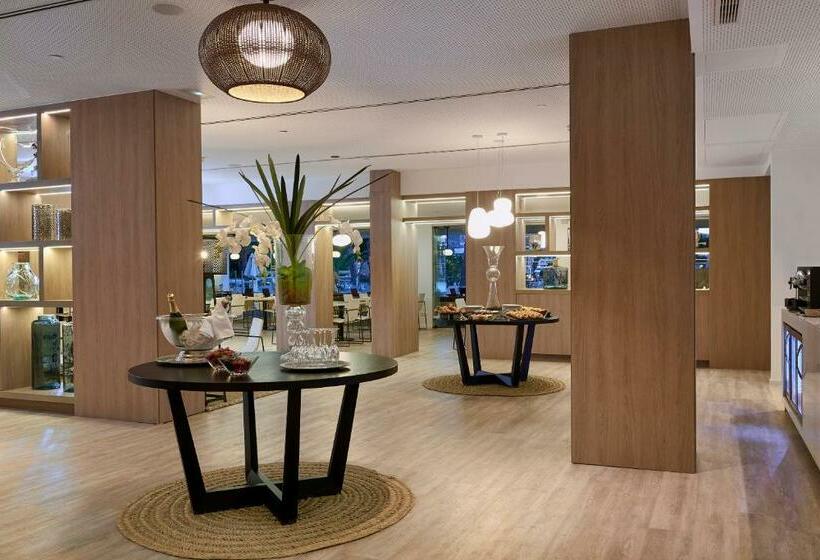 اتاق پرمیوم با چشمانداز دریا, Meliá Calviá Beach