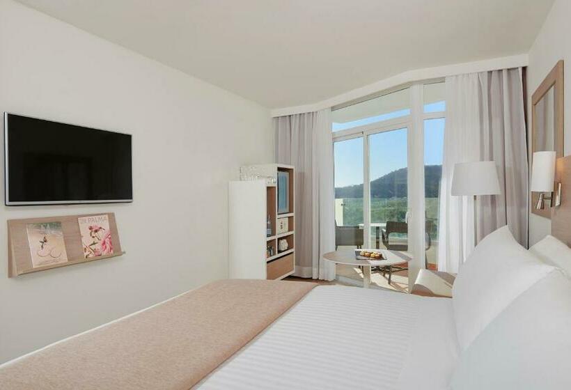 اتاق اساندارد با چشمانداز جانبی به دریا, Meliá Calviá Beach