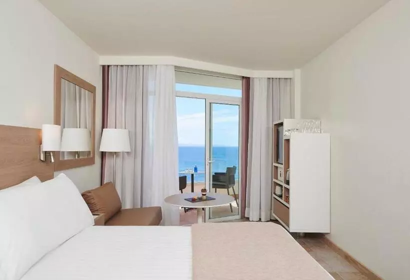 オーシャンビュースタンダードコネクティングルーム, Meliá Calviá Beach