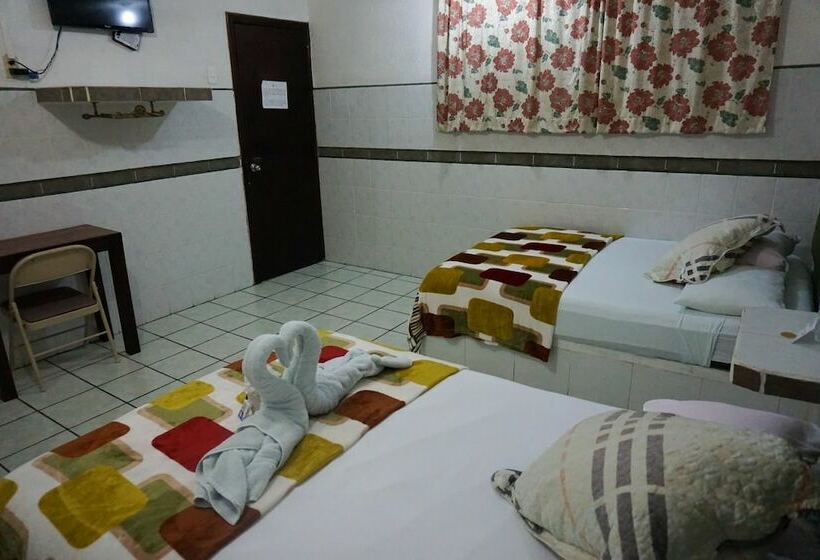 חדר סטנדרט שתי מיטות זוגיות, Real Azteca