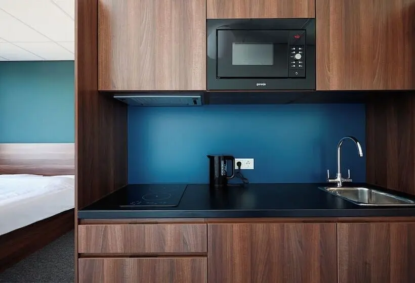 デラックススタジオ, The Social Hub Amsterdam City