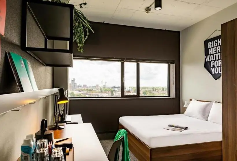 Deluxe Room King Size Bed, The Social Hub Amsterdam City